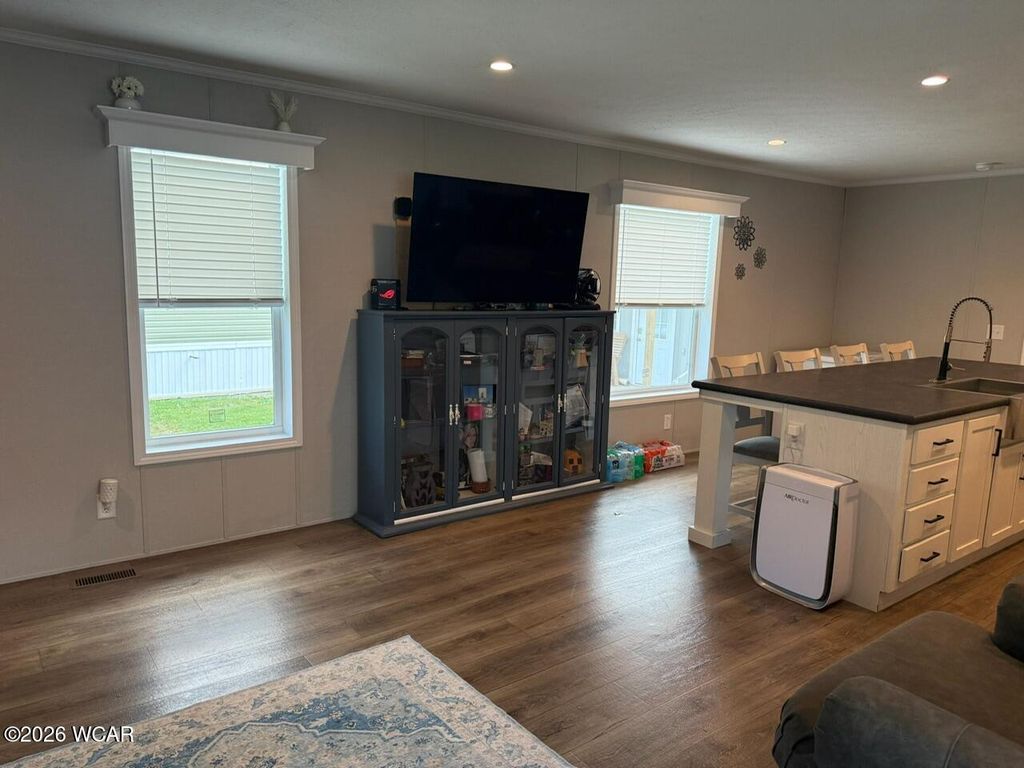 Photo of 3350 S Dixie Highway, Lima, OH 45804 (MLS # 310094)