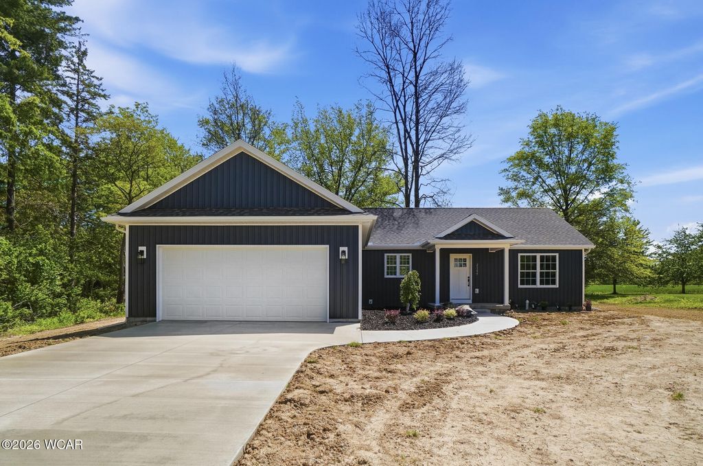 Photo of 2509 Elmview Drive, Cridersville, OH 45806 (MLS # 310171)