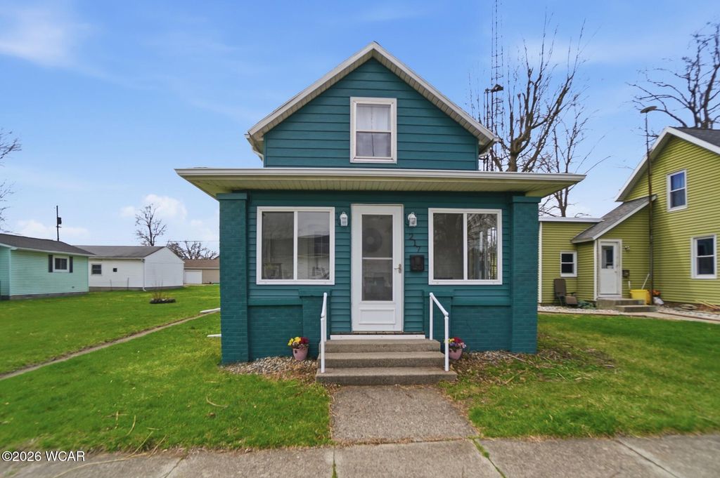 Photo of 217 S Wayne Street, Van Wert, OH 45891 (MLS # 309781)