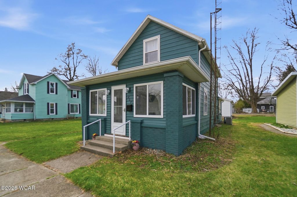 Photo of 217 S Wayne Street, Van Wert, OH 45891 (MLS # 309781)