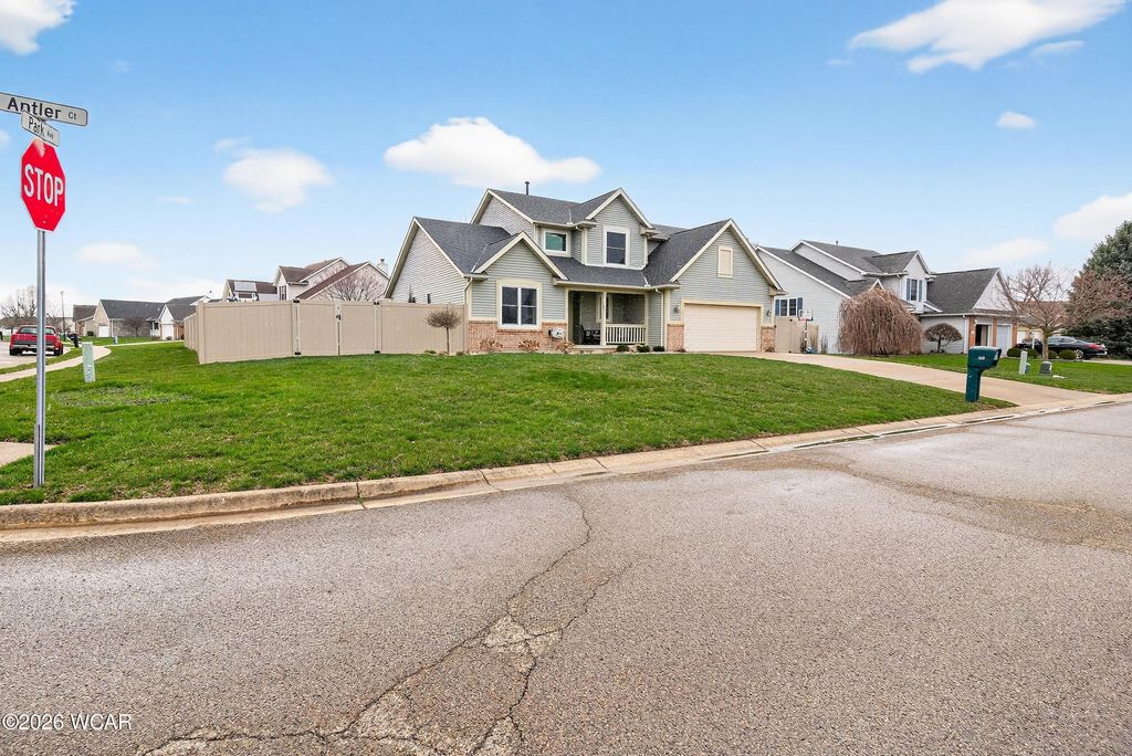 Photo of 800 Antler Court, Piqua, OH 45356 (MLS # 309750)