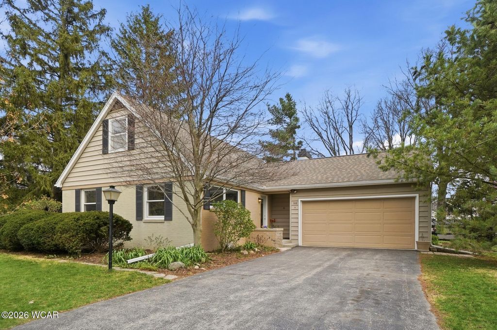 Photo of 166 Sunset Drive, Bluffton, OH 45817 (MLS # 309777)