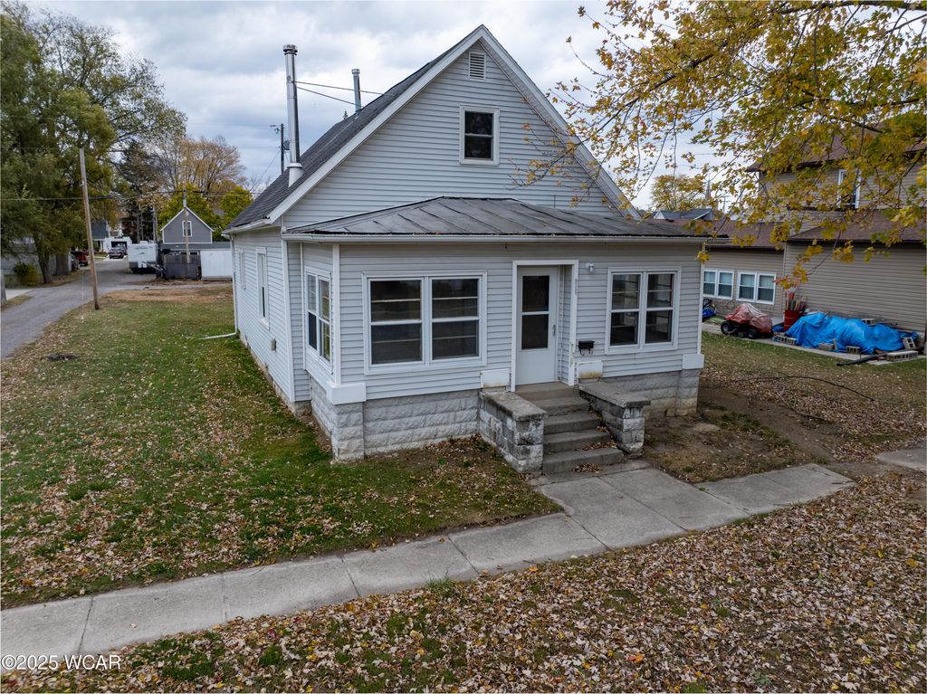 Photo of 610 N Washington Street, Delphos, OH 45833 (MLS # 308787)