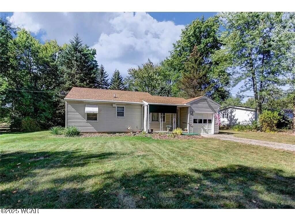 Photo of 1393 N Stevick Road, Lima, OH 45807 (MLS # 308447)