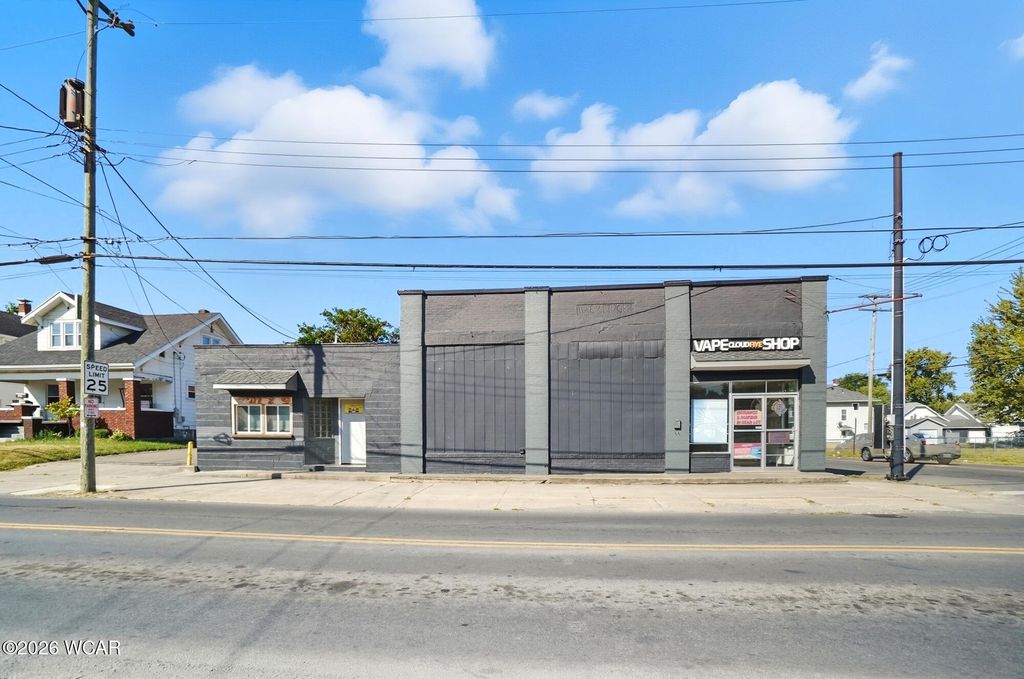 Photo of 855 N Metcalf Street, Lima, OH 45801 (MLS # 309416)