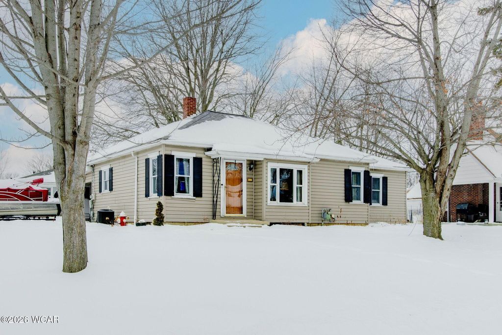 Photo of 601 N Augustus Street, Saint Marys, OH 45885 (MLS # 309387)