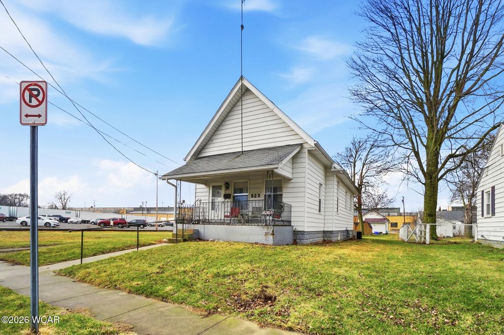 Photo of 923 Pratt Street, Van Wert, OH 45891 (MLS # 309629)