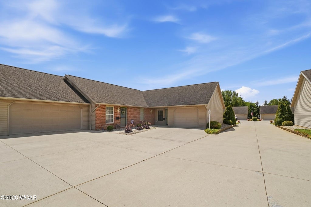 Photo of 3848 Yale Avenue, Lima, OH 45804 (MLS # 310343)