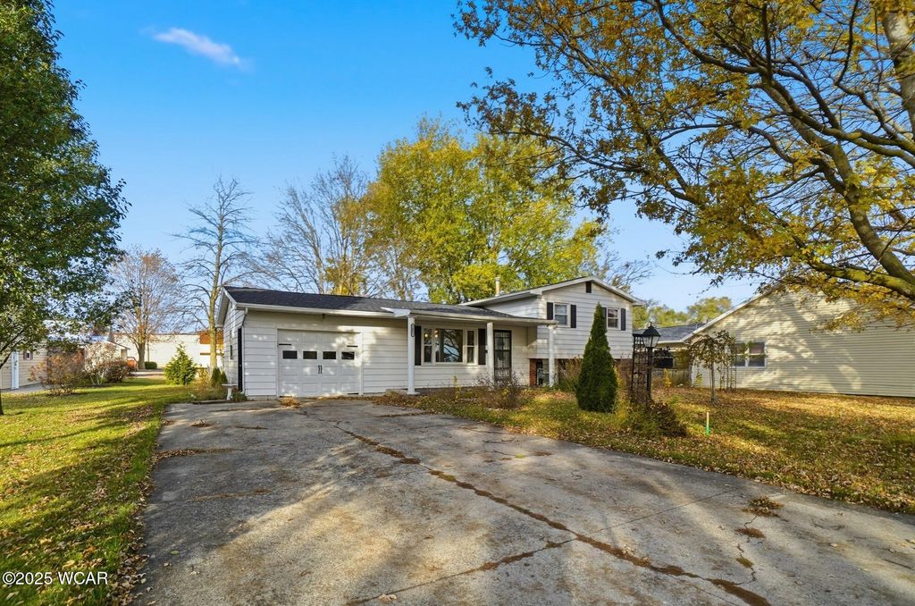 Photo of 1001 S Adams Street, Delphos, OH 45833 (MLS # 308678)