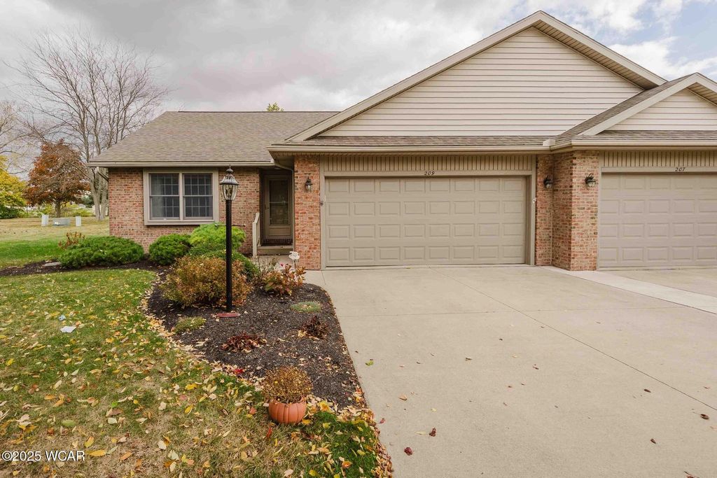 Photo of 209 Willow Bend Drive, Columbus Grove, OH 45830 (MLS # 308726)