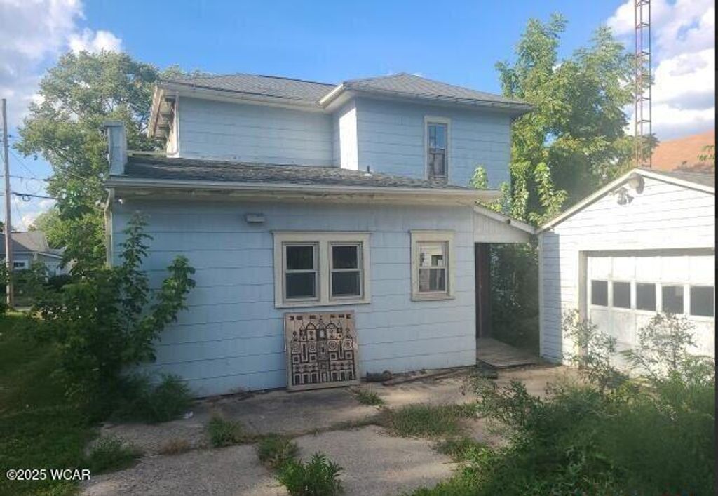 Photo of 113 E Liberty Street, Ashland, OH 44805 (MLS # 308537)