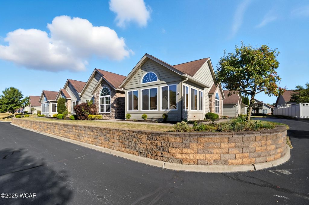 Photo of 2852 Riverwalk Boulevard, Lima, OH 45806 (MLS # 308358)