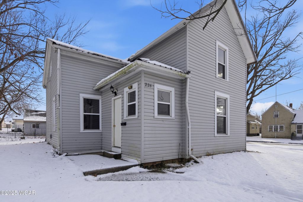 Photo of 224 S Franklin Street, Van Wert, OH 45891 (MLS # 308996)