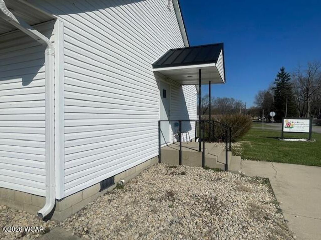 Photo of 1932 Charledon Avenue, Lima, OH 45804 (MLS # 309839)