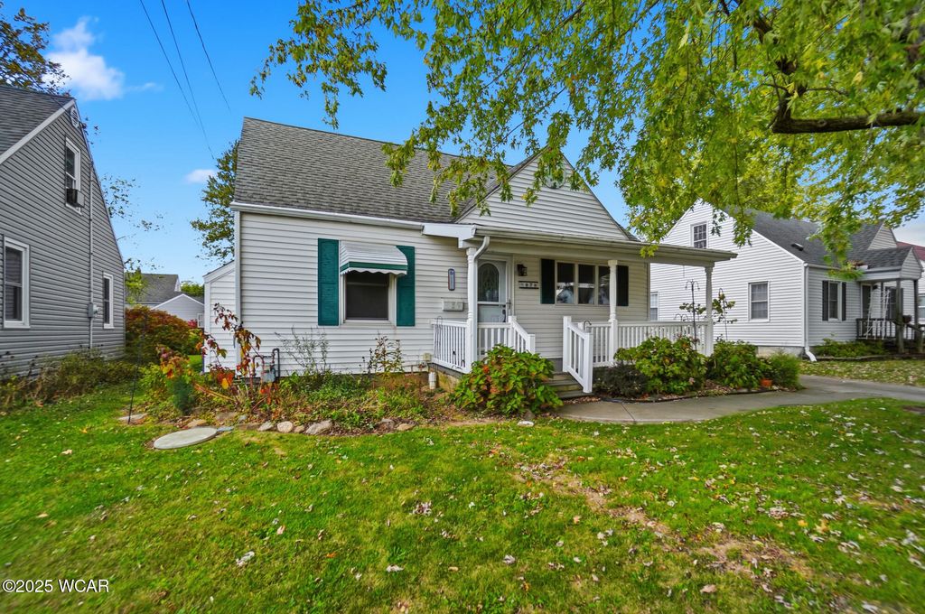 Photo of 676 Cortlandt Avenue, Lima, OH 45801 (MLS # 308651)