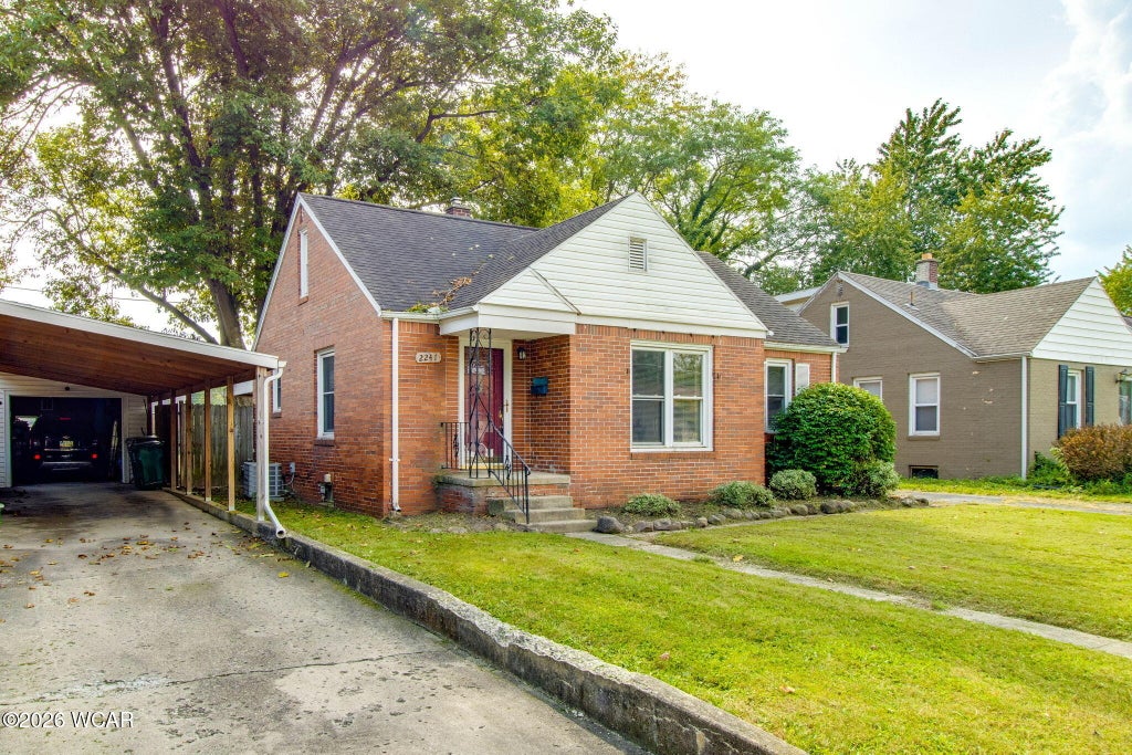 Photo of 2241 Lakewood Avenue, Lima, OH 45805 (MLS # 311810)