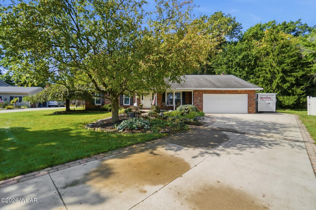 Photo of 2507 Debbie Drive, Lima, OH 45807 (MLS # 311469)
