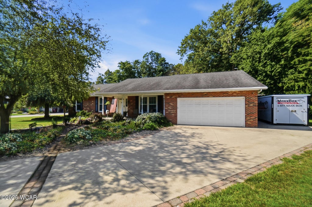 Photo of 2507 Debbie Drive, Lima, OH 45807 (MLS # 311469)