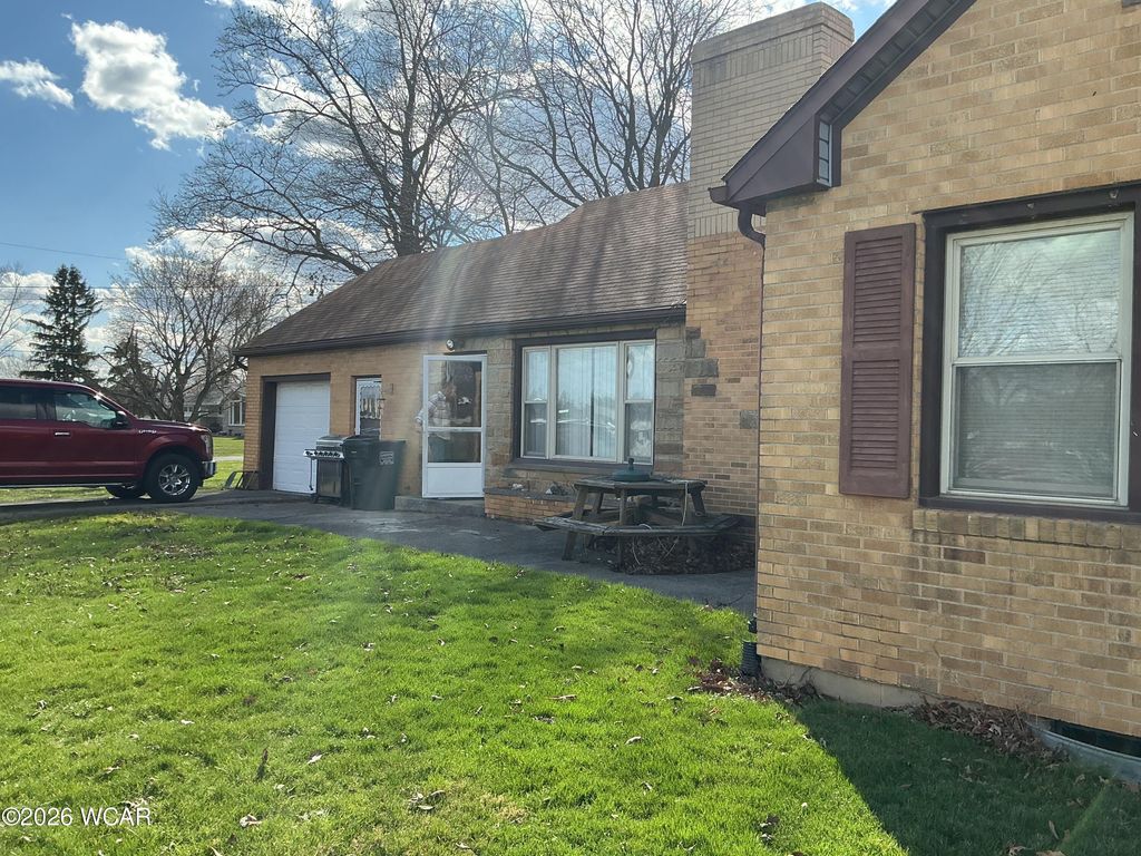 Photo of 312 S Dixie Highway, Cridersville, OH 45806 (MLS # 309830)