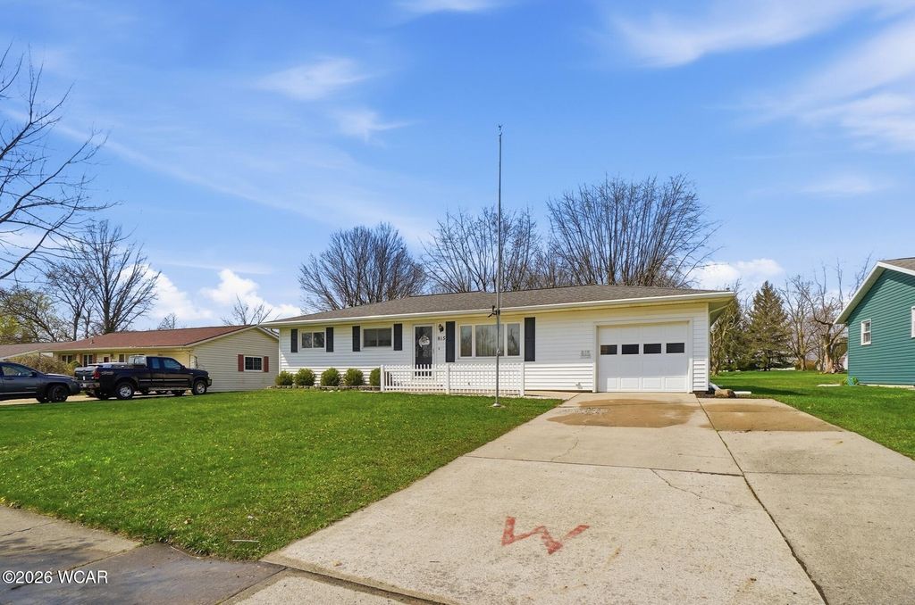 Photo of 815 N Blackhoof Street, Wapakoneta, OH 45895 (MLS # 309870)
