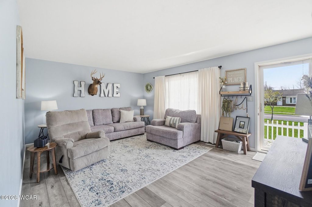 Photo of 815 N Blackhoof Street, Wapakoneta, OH 45895 (MLS # 309870)