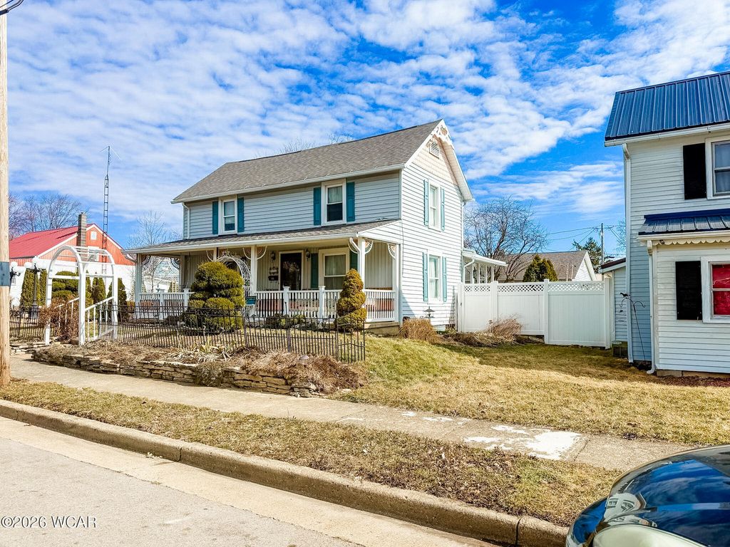 Photo of 906 N Sugar Street, Celina, OH 45822 (MLS # 309589)
