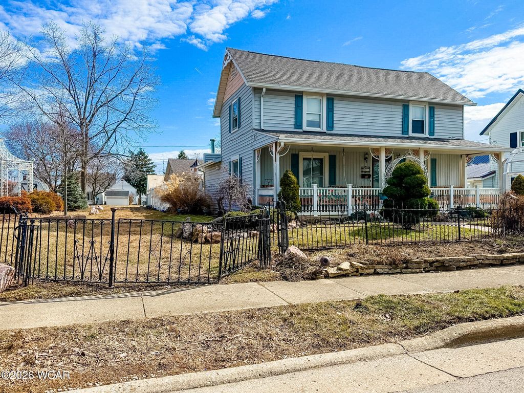 Photo of 906 N Sugar Street, Celina, OH 45822 (MLS # 309589)