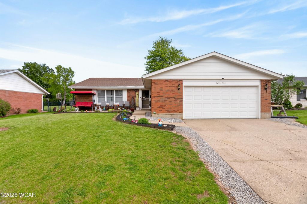 Photo of 1813 Britton Drive, Piqua, OH 45356 (MLS # 310218)