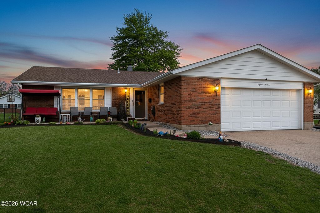 Photo of 1813 Britton Drive, Piqua, OH 45356 (MLS # 310218)