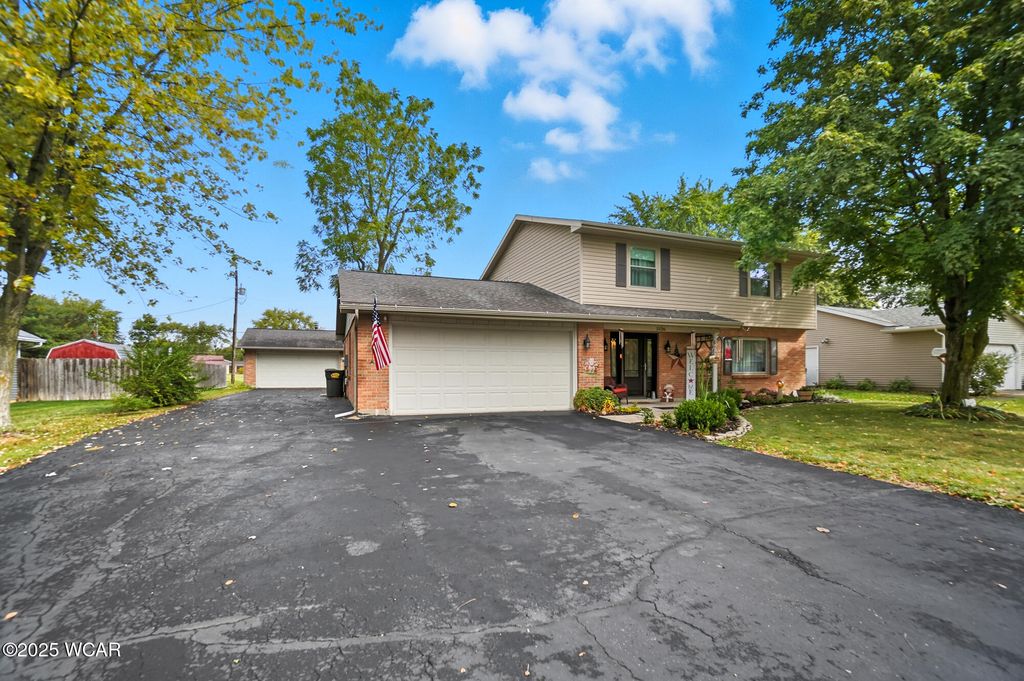 Photo of 5126 Pheasant Street, Lima, OH 45807 (MLS # 308471)