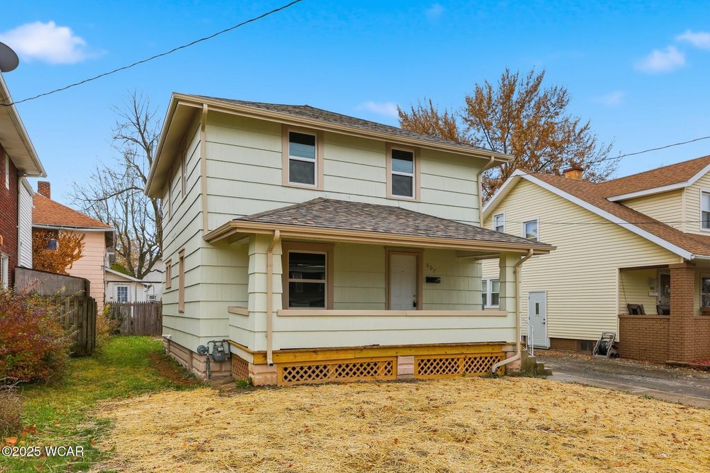 Photo of 607 W Grand Avenue, Lima, OH 45801 (MLS # 308854)