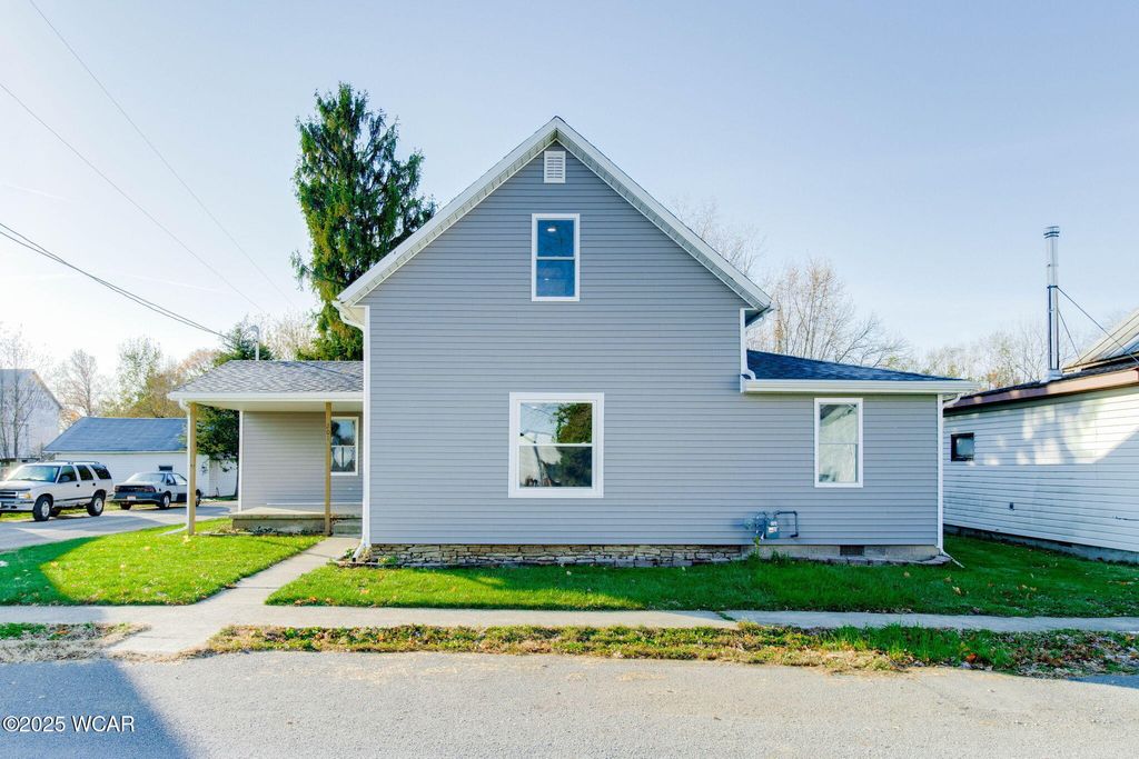 Photo of 201 Wall Street, Cairo, OH 45820 (MLS # 308843)