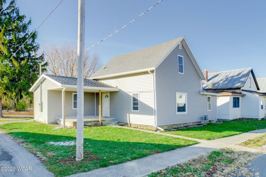 Photo of 201 Wall Street, Cairo, OH 45820 (MLS # 308843)