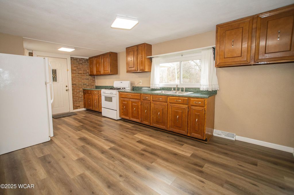 Photo of 309 Wall Street, Cairo, OH 45820 (MLS # 308868)