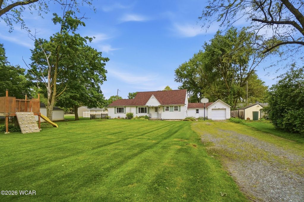 Photo of 2223 Makin Drive, Lima, OH 45804 (MLS # 310249)
