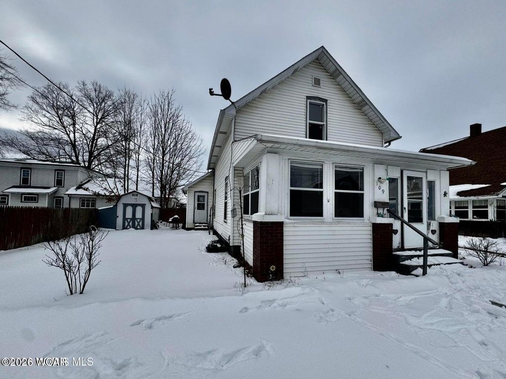 Photo of 109 N PLEASANT Street, Montpelier, OH 43543 (MLS # 309414)