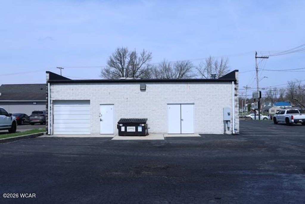 Photo of 1601 Allentown Road, Lima, OH 45805 (MLS # 309452)