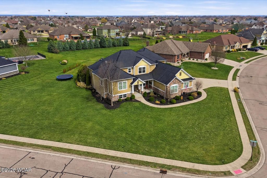 Photo of 690 Rosecrest Drive, Troy, OH 45373 (MLS # 309745)