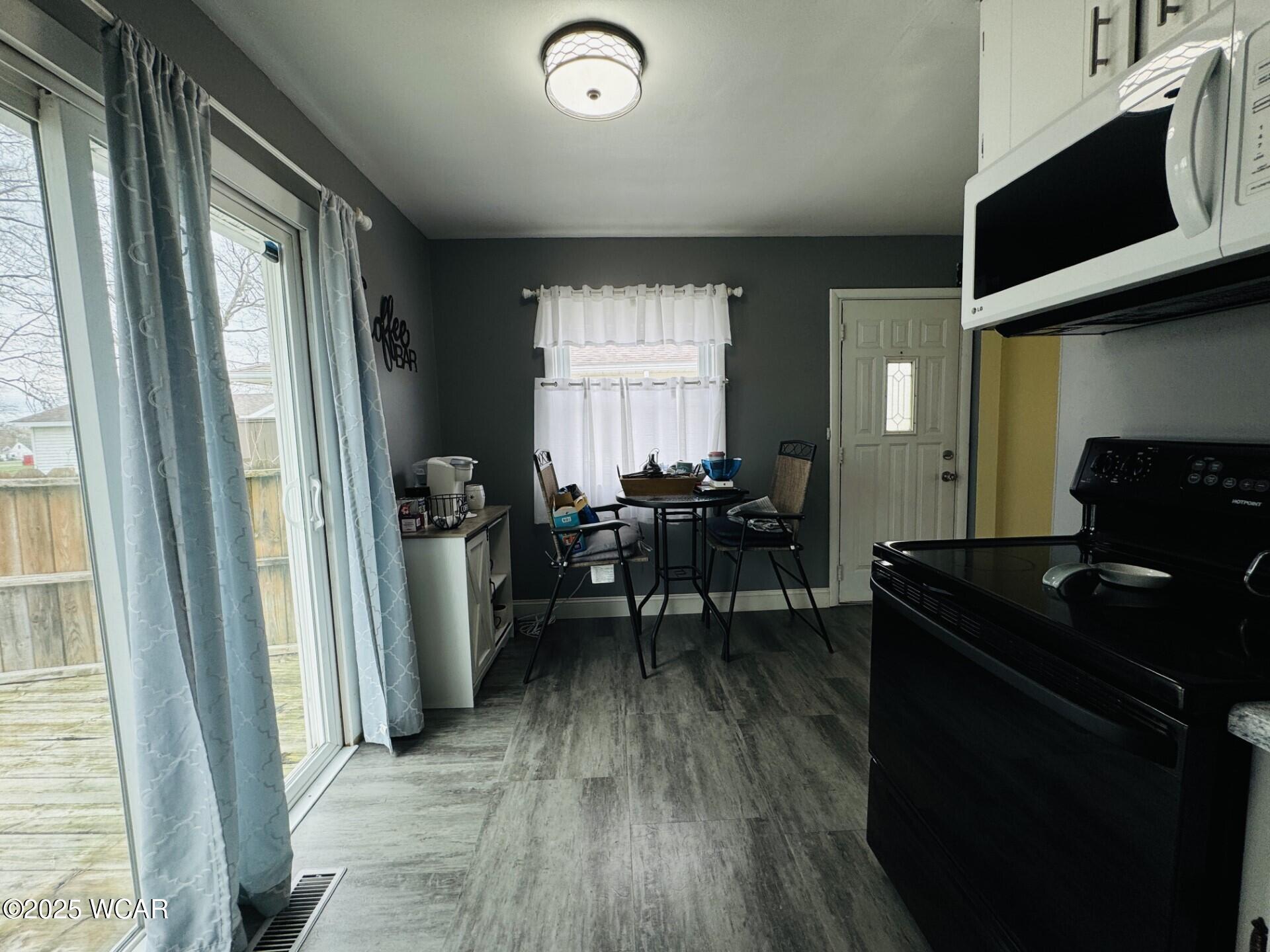 Lima, Ohio 45801, United States, 3 Bedrooms Bedrooms, ,2 BathroomsBathrooms,Residential,Active,104202