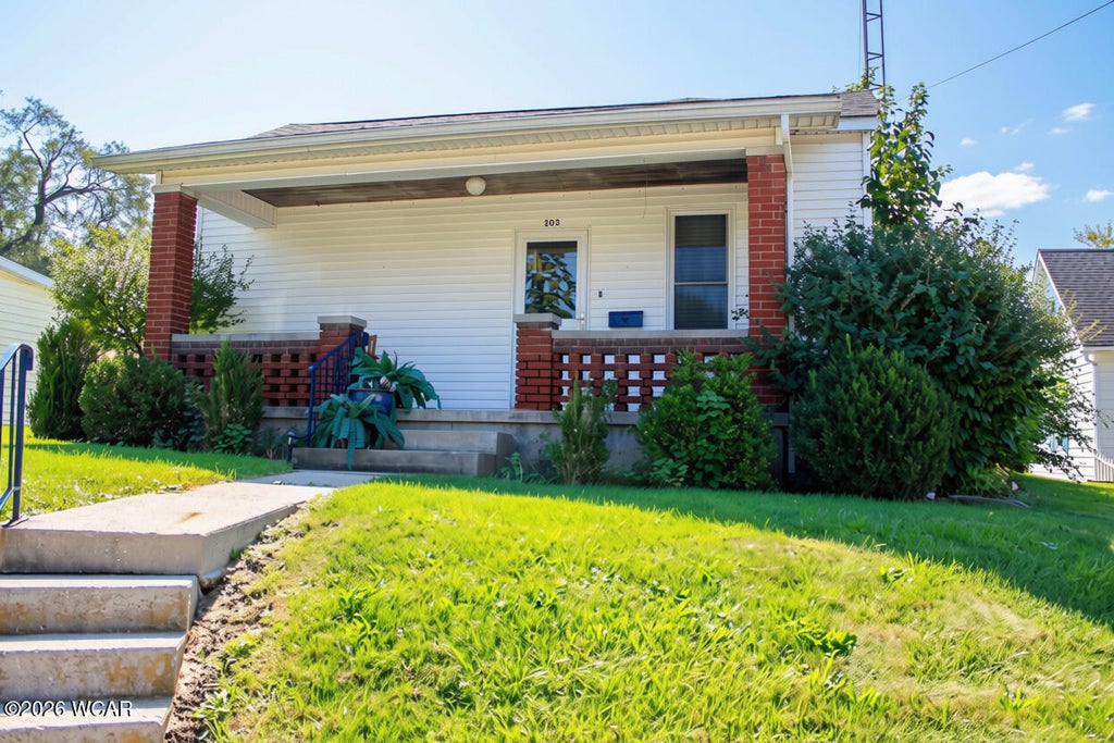 Photo of 503 North Street, Wapakoneta, OH 45895 (MLS # 311584)