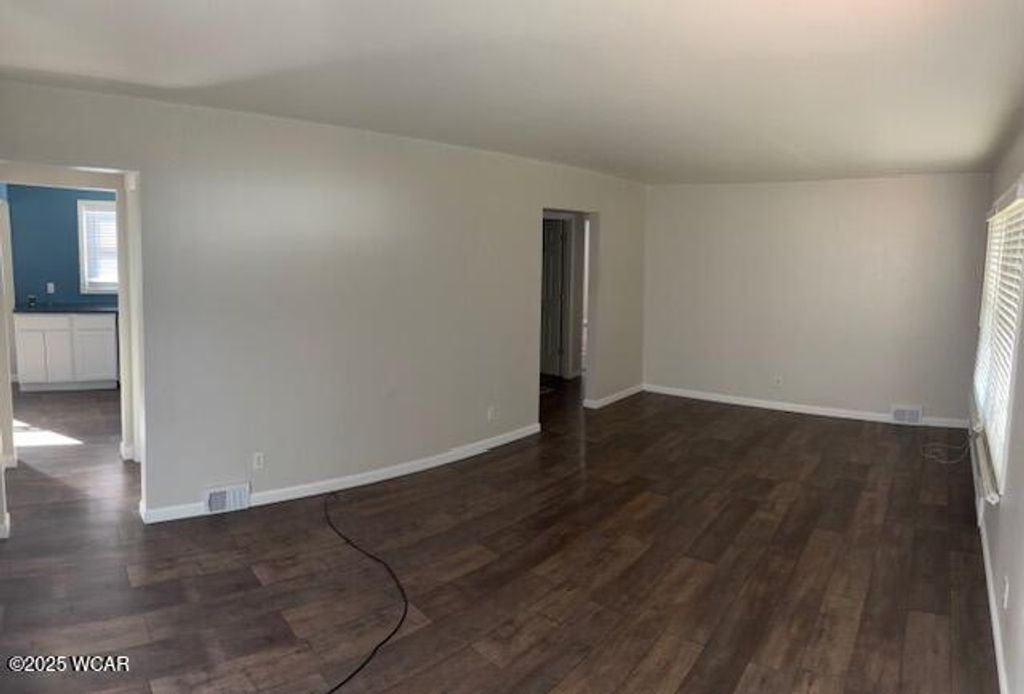 Photo of 600 Dingledine Avenue, Lima, OH 45804 (MLS # 308512)