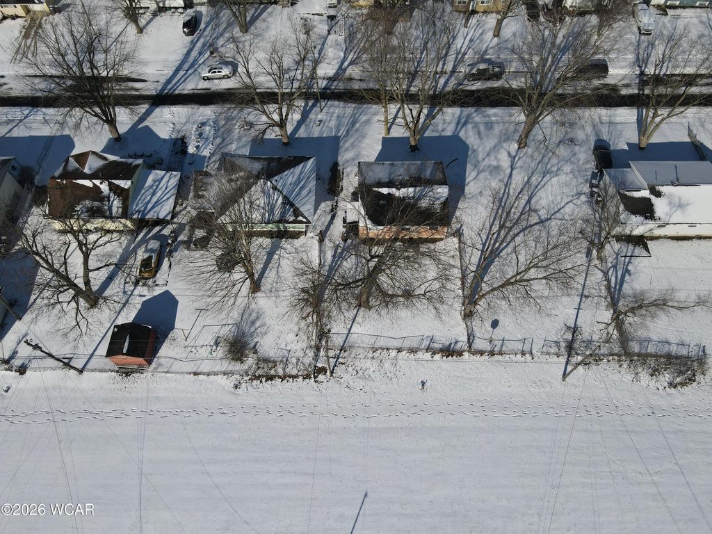 Photo of 1330 Essex Drive Drive, Lima, OH 45804 (MLS # 309217)