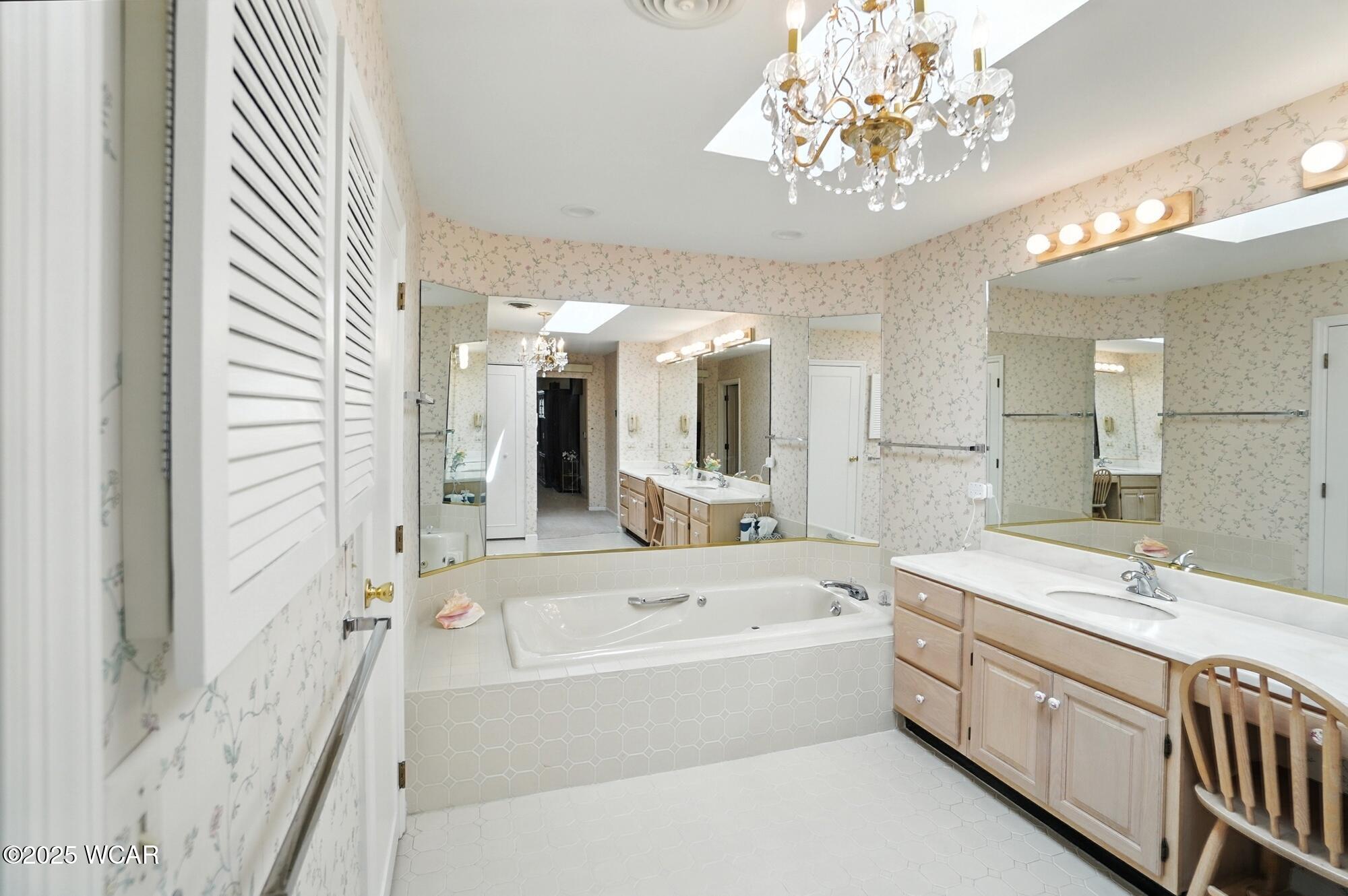 Lima, Ohio 45805, United States, 5 Bedrooms Bedrooms, ,5 BathroomsBathrooms,Residential,Active,199891