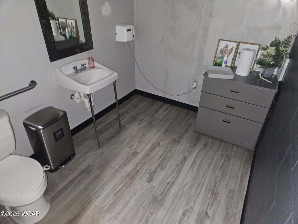 Photo of 200 W Main Street, Cridersville, OH 45806 (MLS # 307754)