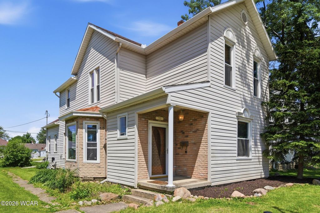 Photo of 722 E Spring Street, Saint Marys, OH 45885 (MLS # 310284)