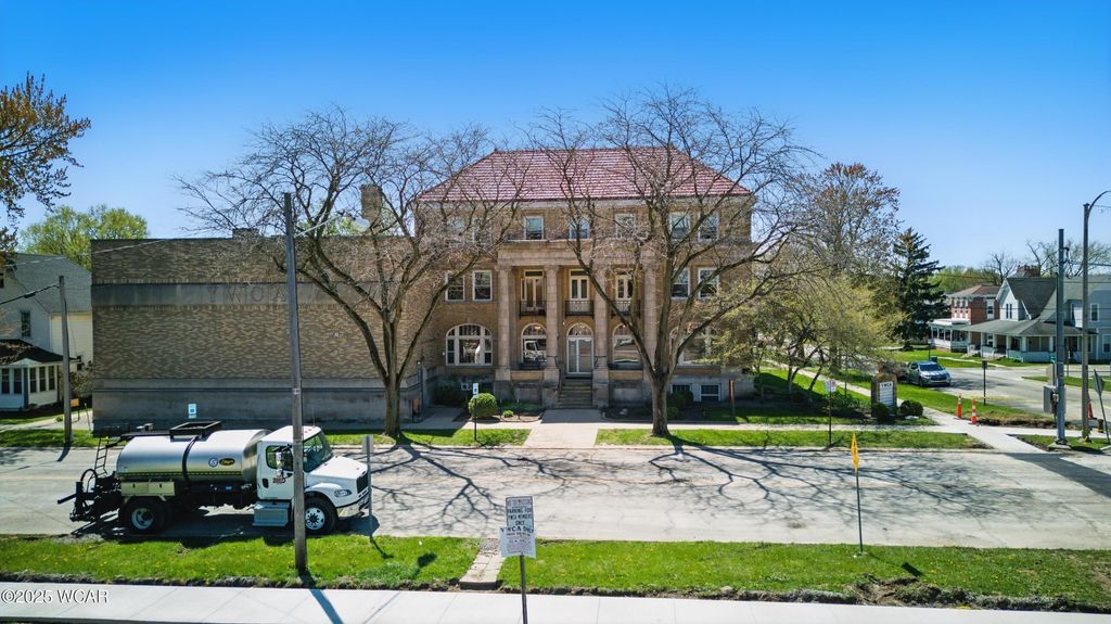 Photo of 408 E Main Street, Van Wert, OH 45891 (MLS # 306926)