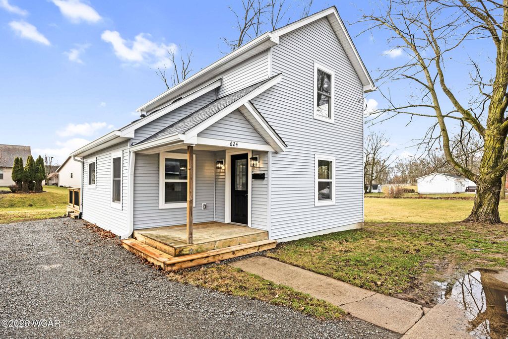 Photo of 624 Cooper Avenue, Bellefontaine, OH 43311 (MLS # 309630)