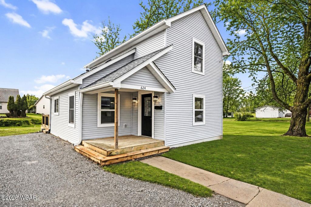 Photo of 624 Cooper Avenue, Bellefontaine, OH 43311 (MLS # 309630)