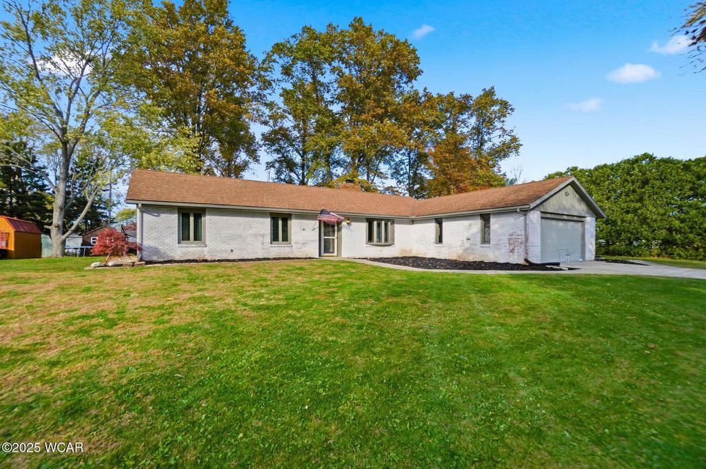 Photo of 2517 Hall Drive, Lima, OH 45806 (MLS # 308756)