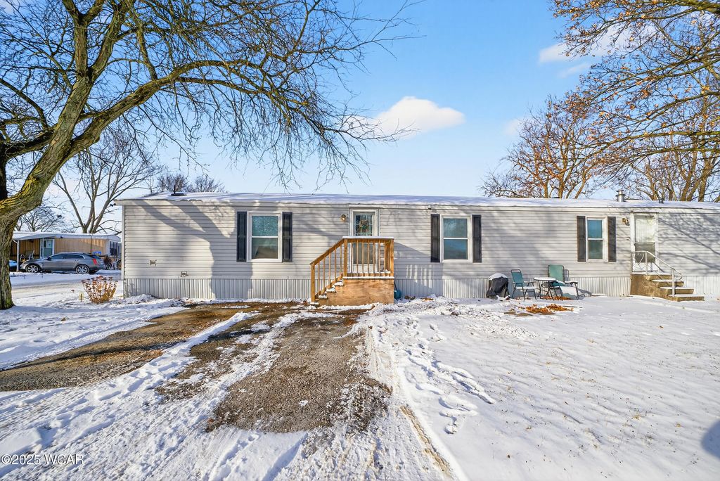 Photo of 932 Skye Drive Drive, Findlay, OH 45840 (MLS # 309064)